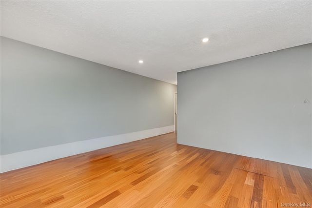 2449 Union Blvd 21A, Islip, NY 11751