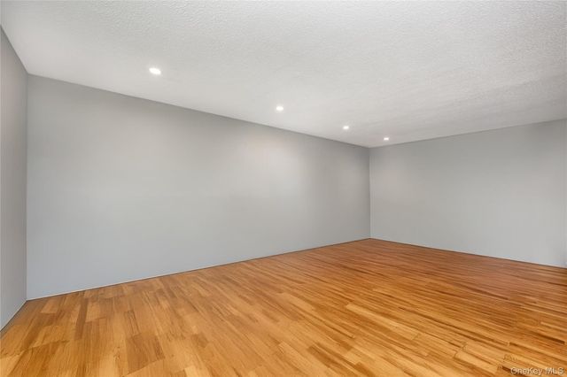 2449 Union Blvd 21A, Islip, NY 11751