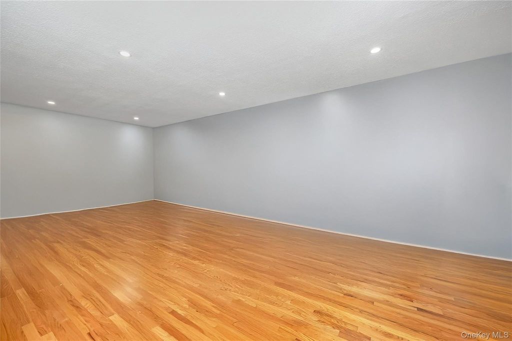 2449 Union Blvd 21A, Islip, NY 11751 — photo 3