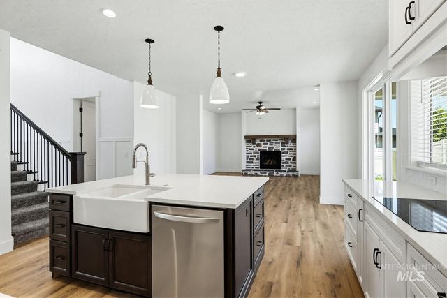 1400 W Caravan St, Kuna, ID 83634