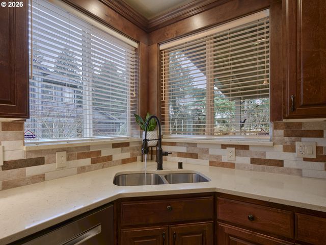 4105 Ne 107TH St, Vancouver, WA 98686