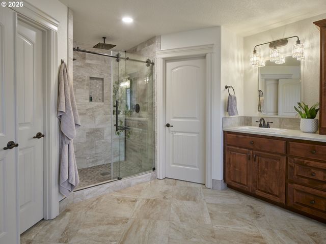 4105 Ne 107TH St, Vancouver, WA 98686