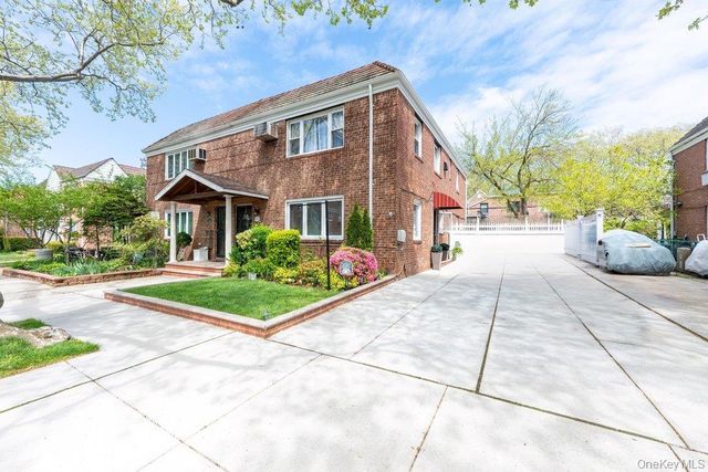 73-37 197th Street, Fresh Meadows, NY 11366