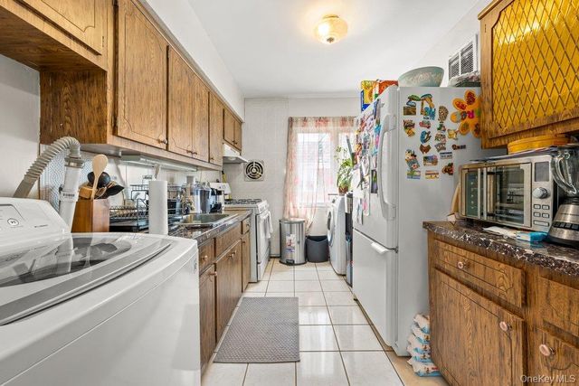73-37 197th Street, Fresh Meadows, NY 11366