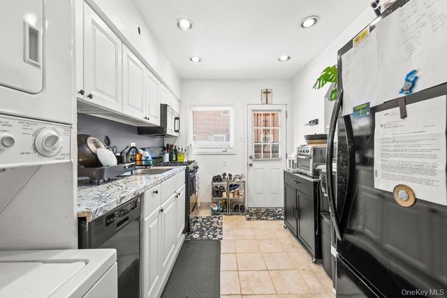 73-37 197th Street, Fresh Meadows, NY 11366