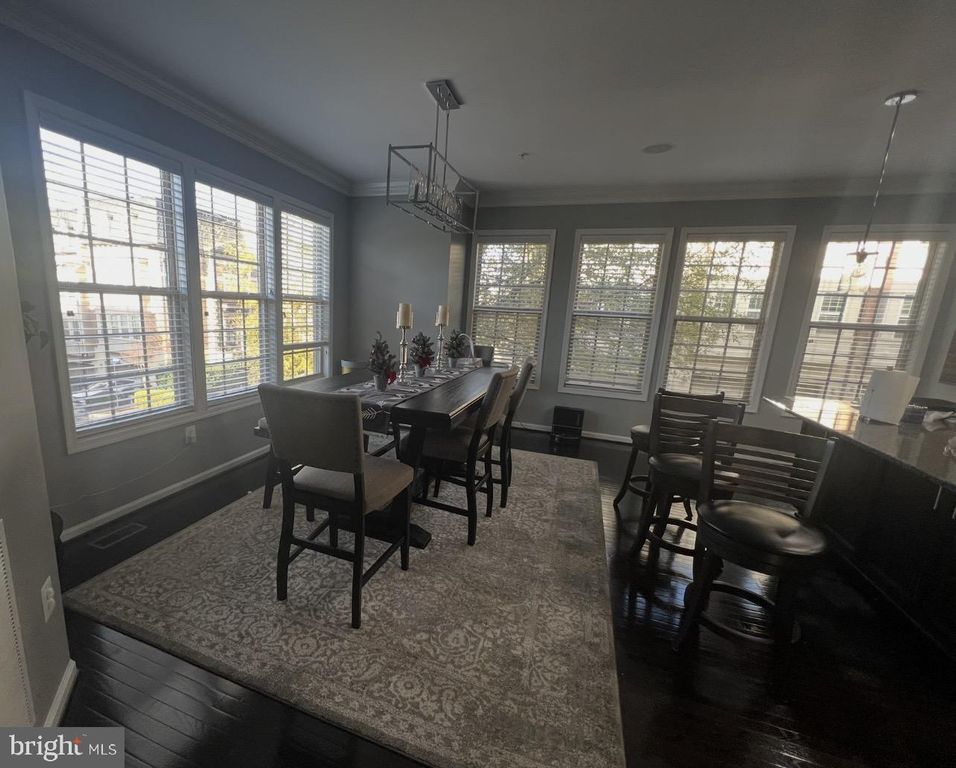 Image 8 of property listing at 601 SPRINTSAIL WAY #64, Oxon Hill, MD 20745