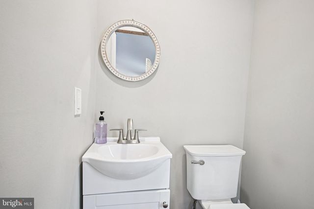 206 CHESTNUT ST, Mount Holly, NJ 08060