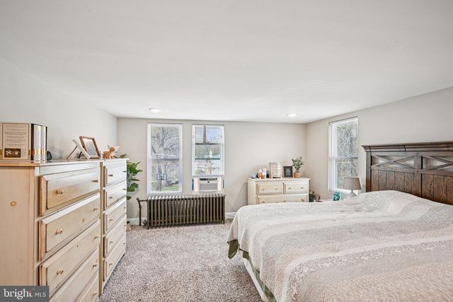 206 CHESTNUT ST, Mount Holly, NJ 08060