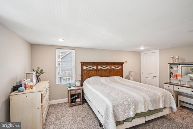 206 CHESTNUT ST, Mount Holly, NJ 08060