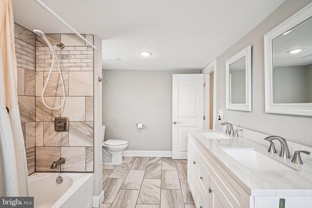 206 CHESTNUT ST, Mount Holly, NJ 08060