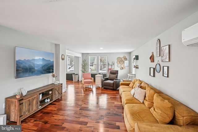 206 CHESTNUT ST, Mount Holly, NJ 08060