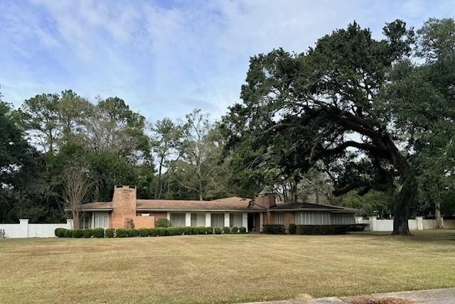 2550 Durham S Drive, Mobile, AL 36606