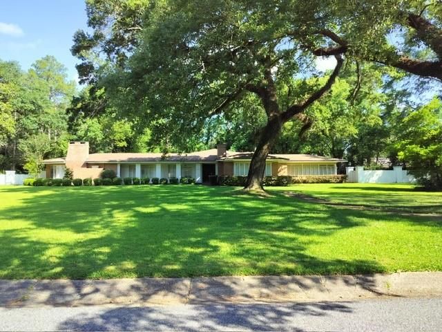 2550 Durham S Drive, Mobile, AL 36606