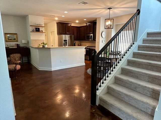 205 Sycamore ST, Georgetown, TX 78633