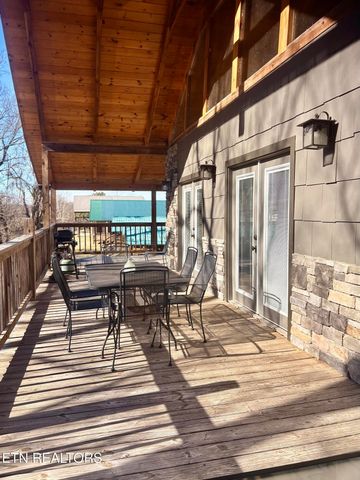 126 Rafter Rd, Tellico Plains, TN 37385
