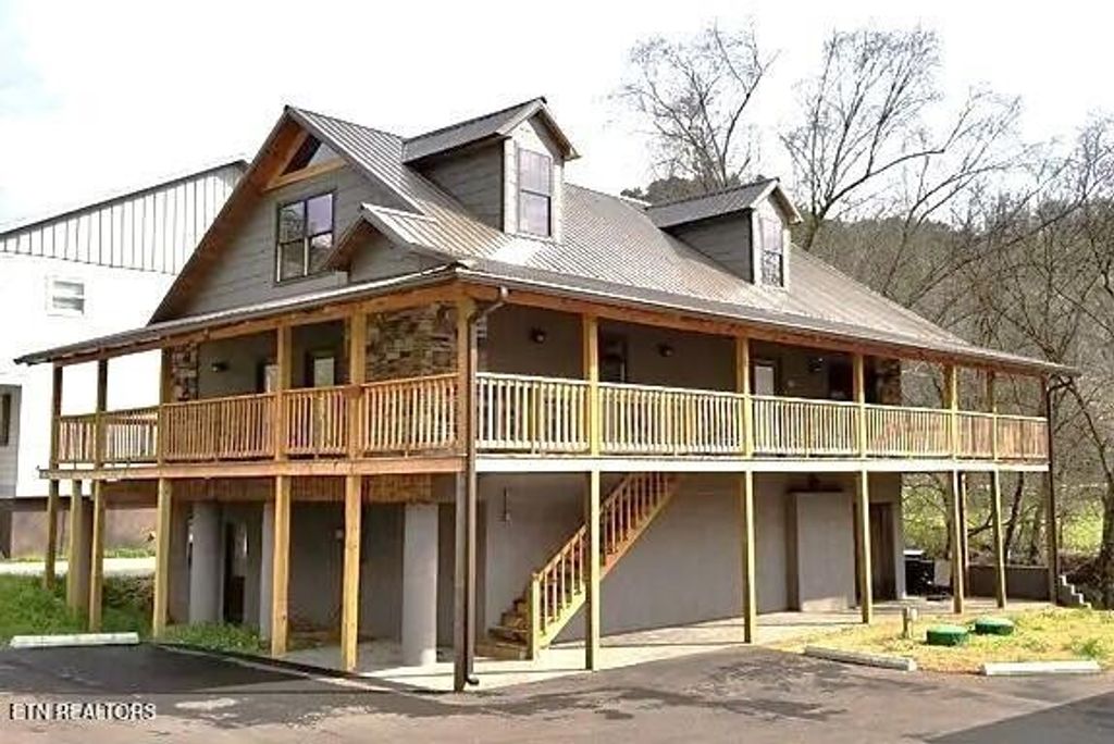 126 Rafter Rd, Tellico Plains, TN 37385