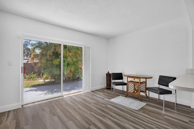 860-870 NE 23rd Avenue 1-2, Pompano Beach, FL 33062