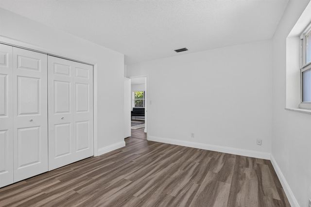 860-870 NE 23rd Avenue 1-2, Pompano Beach, FL 33062