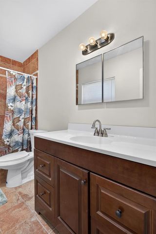 860-870 NE 23rd Avenue 1-2, Pompano Beach, FL 33062