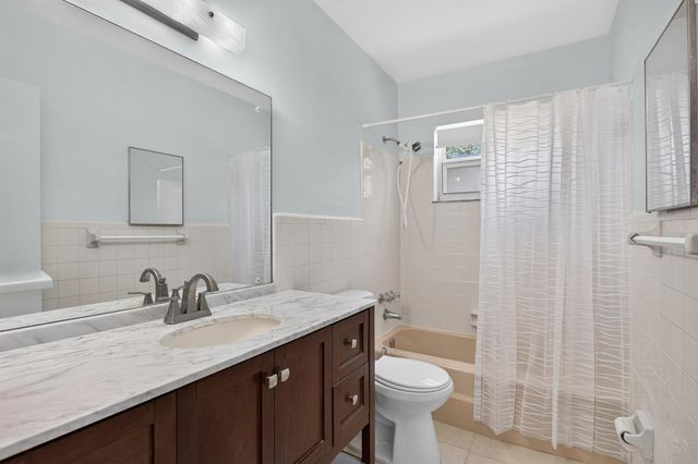 860-870 NE 23rd Avenue 1-2, Pompano Beach, FL 33062