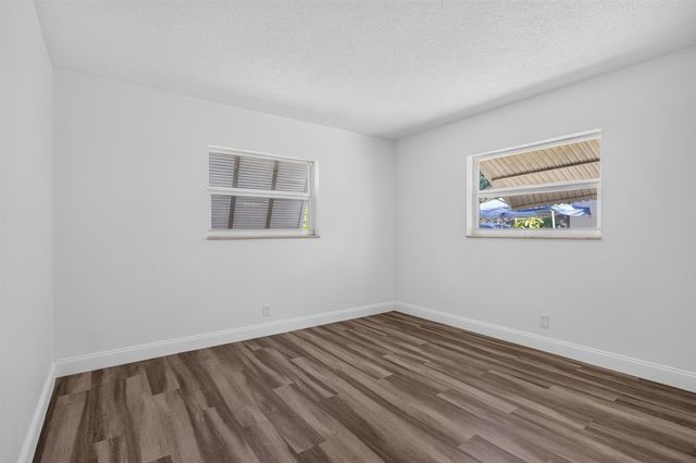 860-870 NE 23rd Avenue 1-2, Pompano Beach, FL 33062