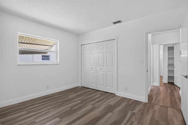860-870 NE 23rd Avenue 1-2, Pompano Beach, FL 33062