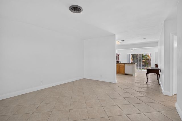 860-870 NE 23rd Avenue 1-2, Pompano Beach, FL 33062