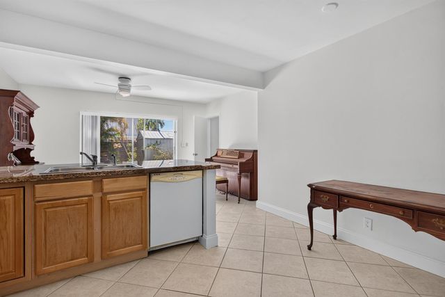 860-870 NE 23rd Avenue 1-2, Pompano Beach, FL 33062