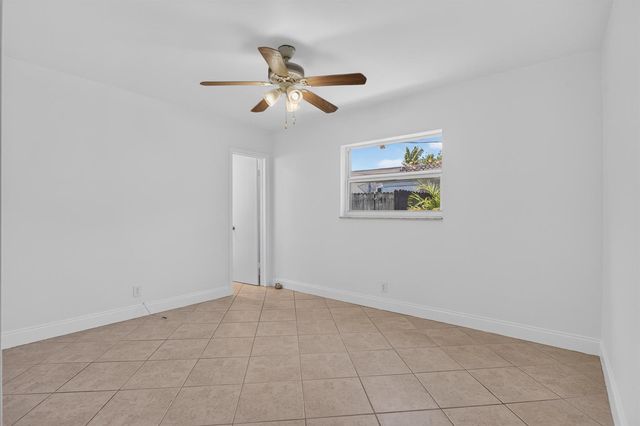 860-870 NE 23rd Avenue 1-2, Pompano Beach, FL 33062