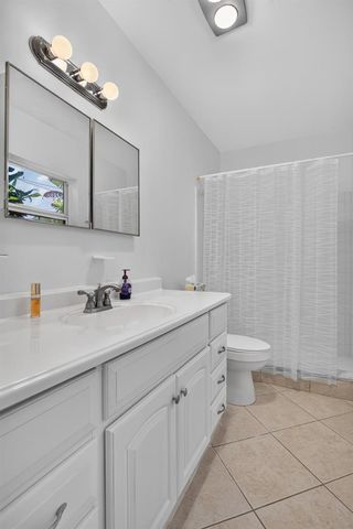 860-870 NE 23rd Avenue 1-2, Pompano Beach, FL 33062