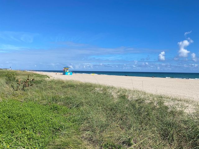860-870 NE 23rd Avenue 1-2, Pompano Beach, FL 33062