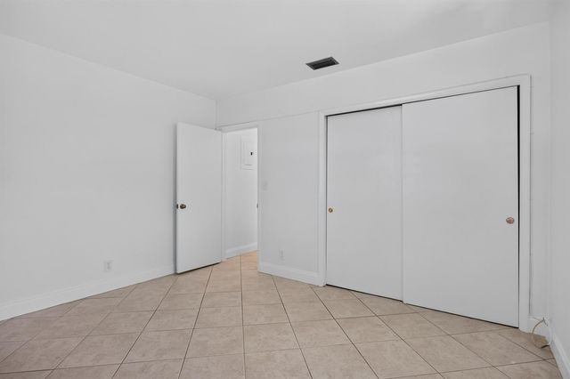 860-870 NE 23rd Avenue 1-2, Pompano Beach, FL 33062