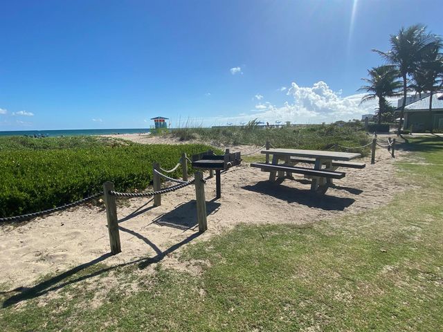 860-870 NE 23rd Avenue 1-2, Pompano Beach, FL 33062