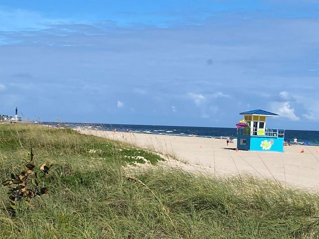 860-870 NE 23rd Avenue 1-2, Pompano Beach, FL 33062