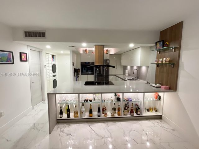 1301 NE Miami Gardens Drive 501W, Miami, FL 33179