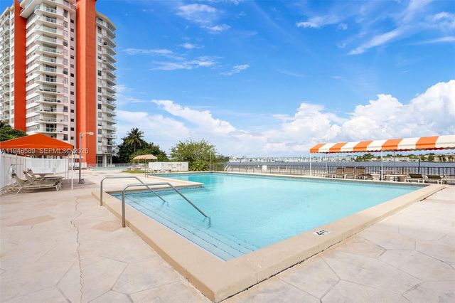 1301 NE Miami Gardens Drive 501W, Miami, FL 33179