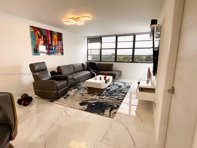 1301 NE Miami Gardens Drive 501W, Miami, FL 33179