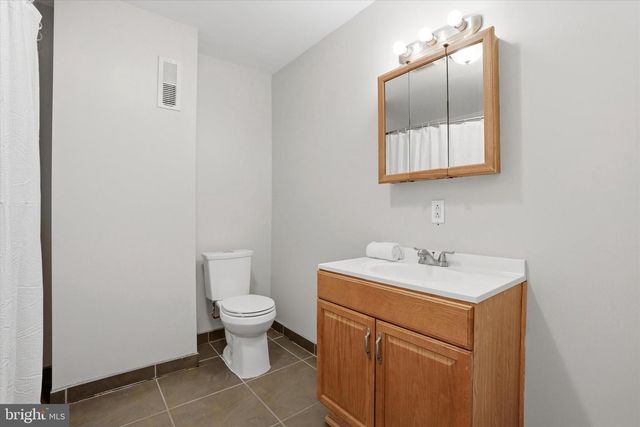 5321 WINGOHOCKING TER, Philadelphia, PA 19144
