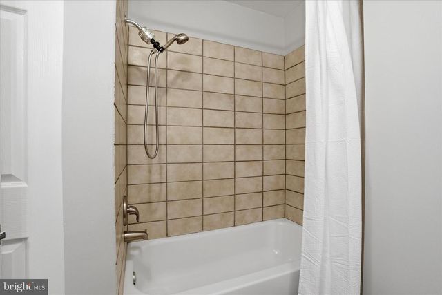5321 WINGOHOCKING TER, Philadelphia, PA 19144