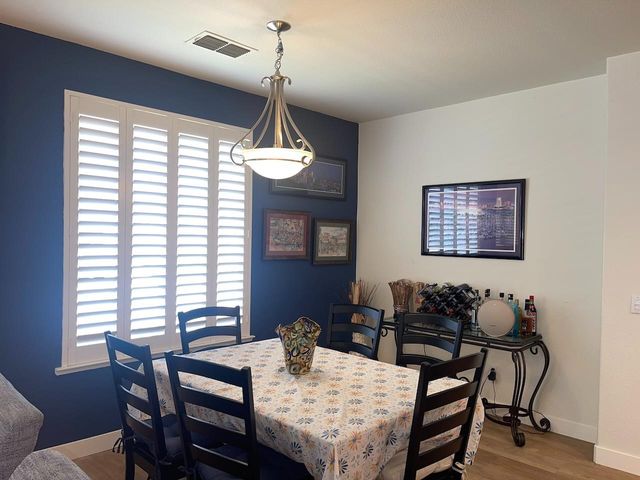 160 S Rock House Cir, Sacramento, CA 95835