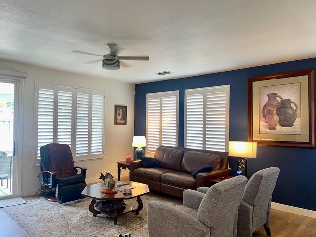 160 S Rock House Cir, Sacramento, CA 95835