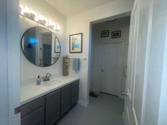 160 S Rock House Cir, Sacramento, CA 95835