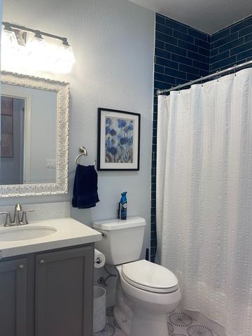 160 S Rock House Cir, Sacramento, CA 95835