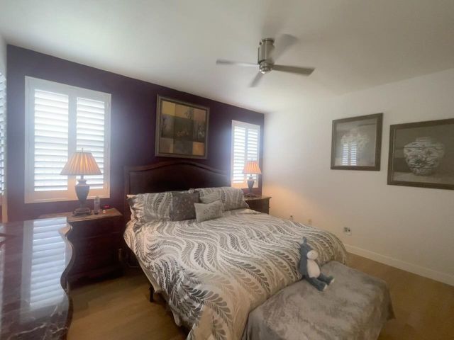 160 S Rock House Cir, Sacramento, CA 95835