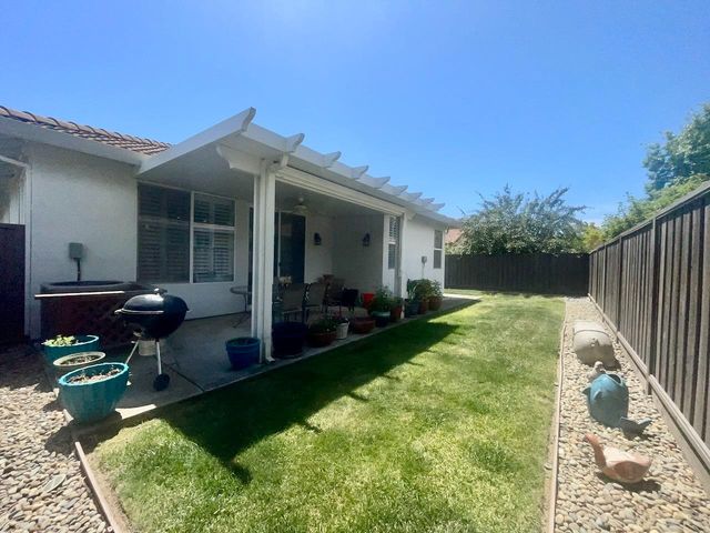 160 S Rock House Cir, Sacramento, CA 95835