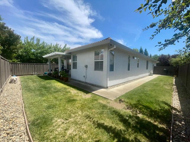 160 S Rock House Cir, Sacramento, CA 95835