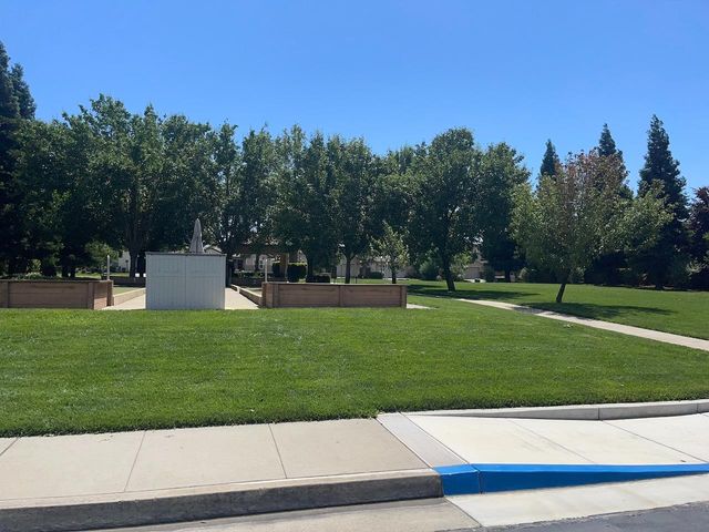 160 S Rock House Cir, Sacramento, CA 95835