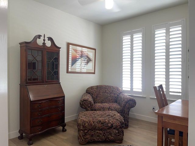 160 S Rock House Cir, Sacramento, CA 95835
