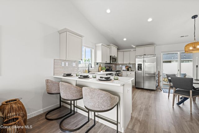 5939 W Downs WAY, Rathdrum, ID 83858