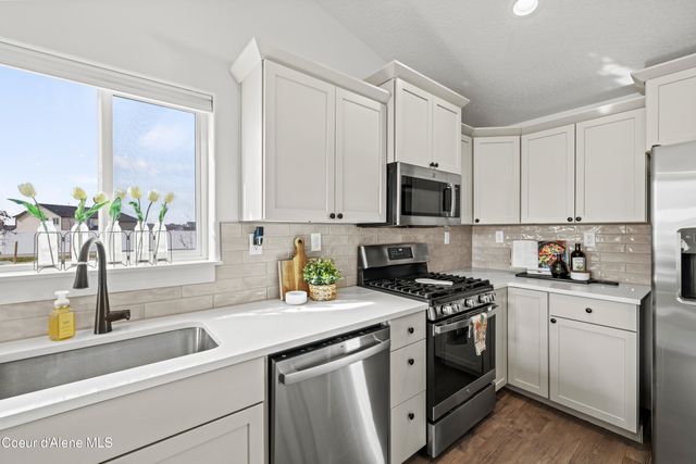 5939 W Downs WAY, Rathdrum, ID 83858